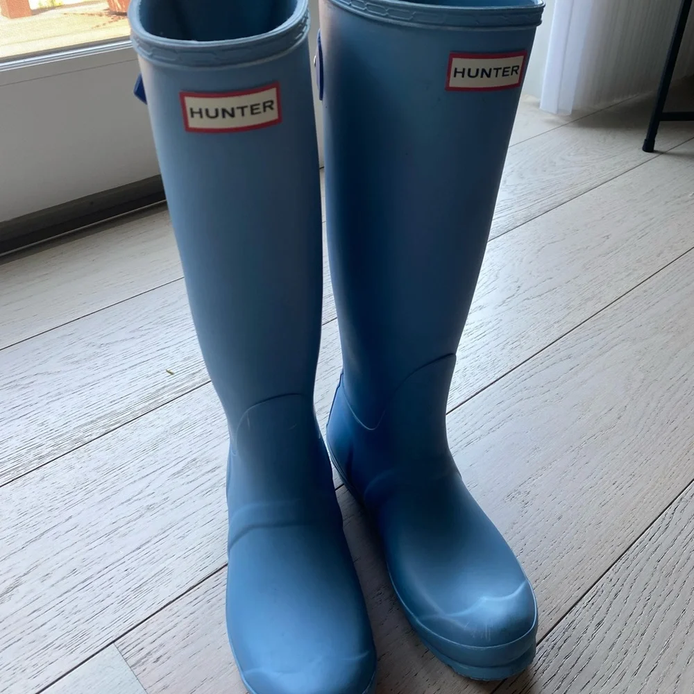 Hunter Tall Wellington Rainboots - Picture 2 of 3